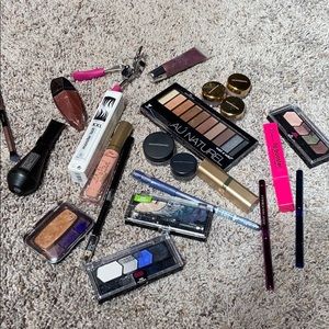 Huge makeup bundle